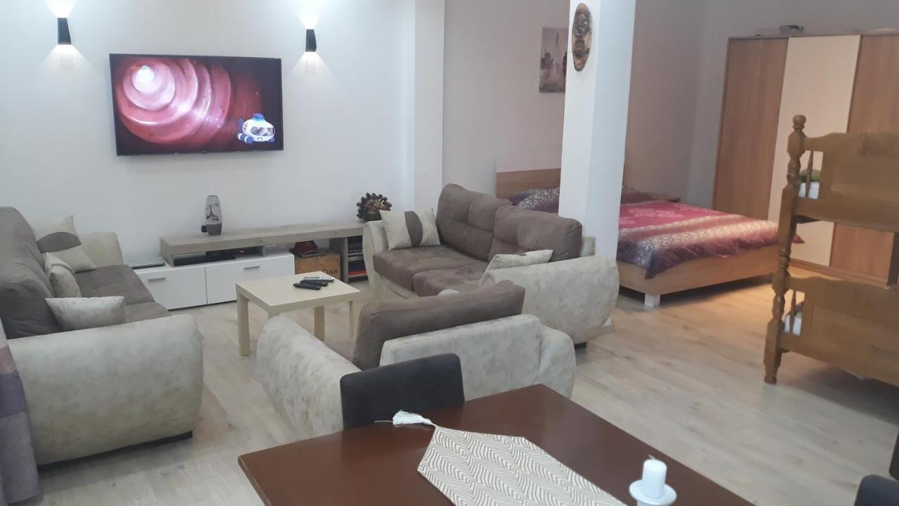Apartments Gogo Котор Екстериор снимка