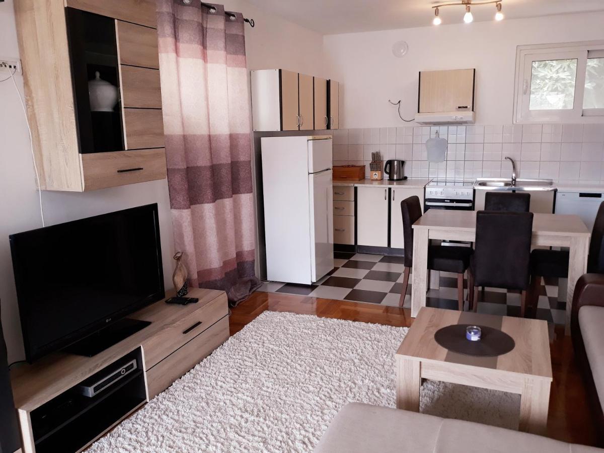 Apartments Gogo Котор Екстериор снимка